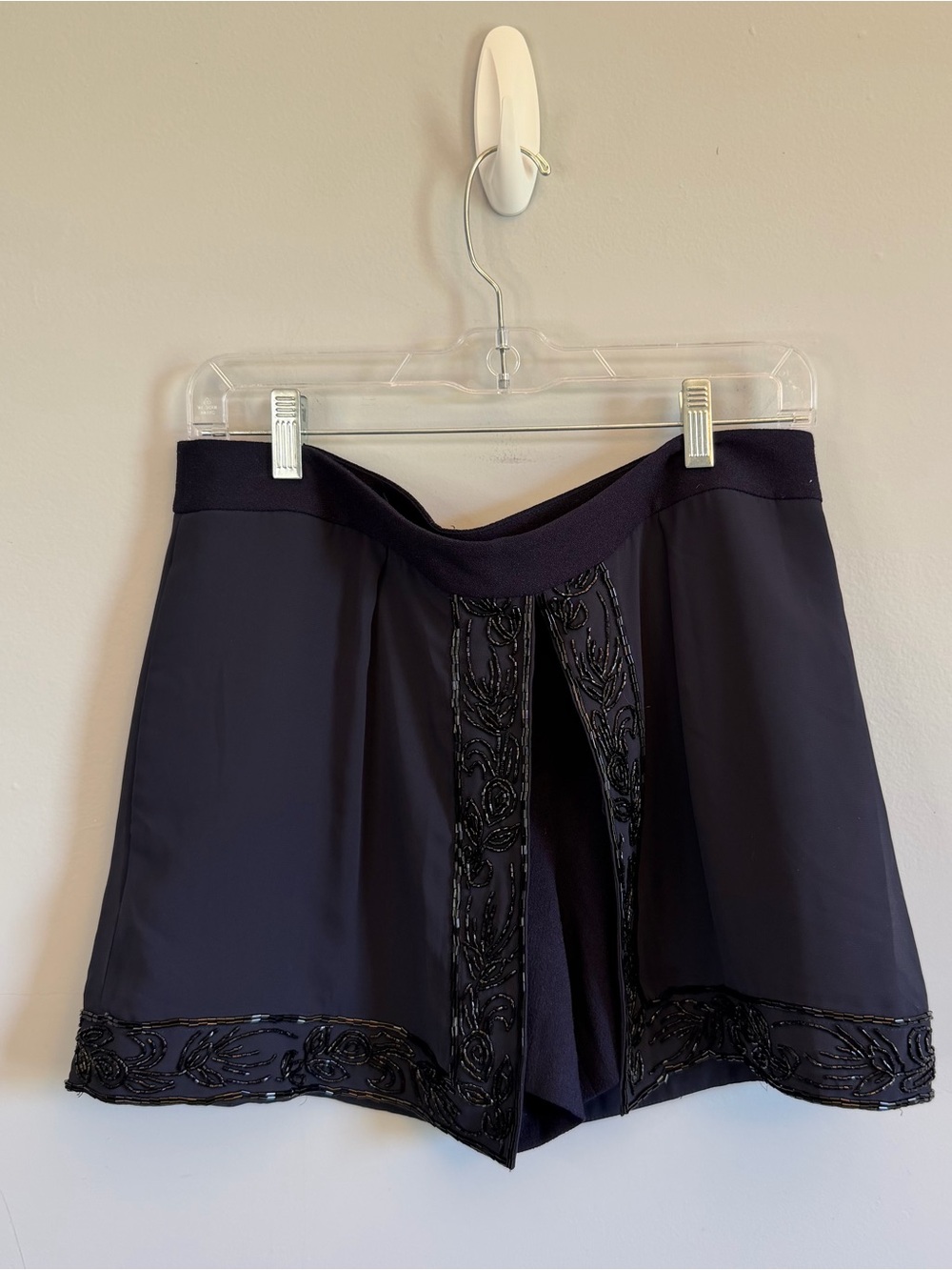 💙 Club Monaco Beaded Skort